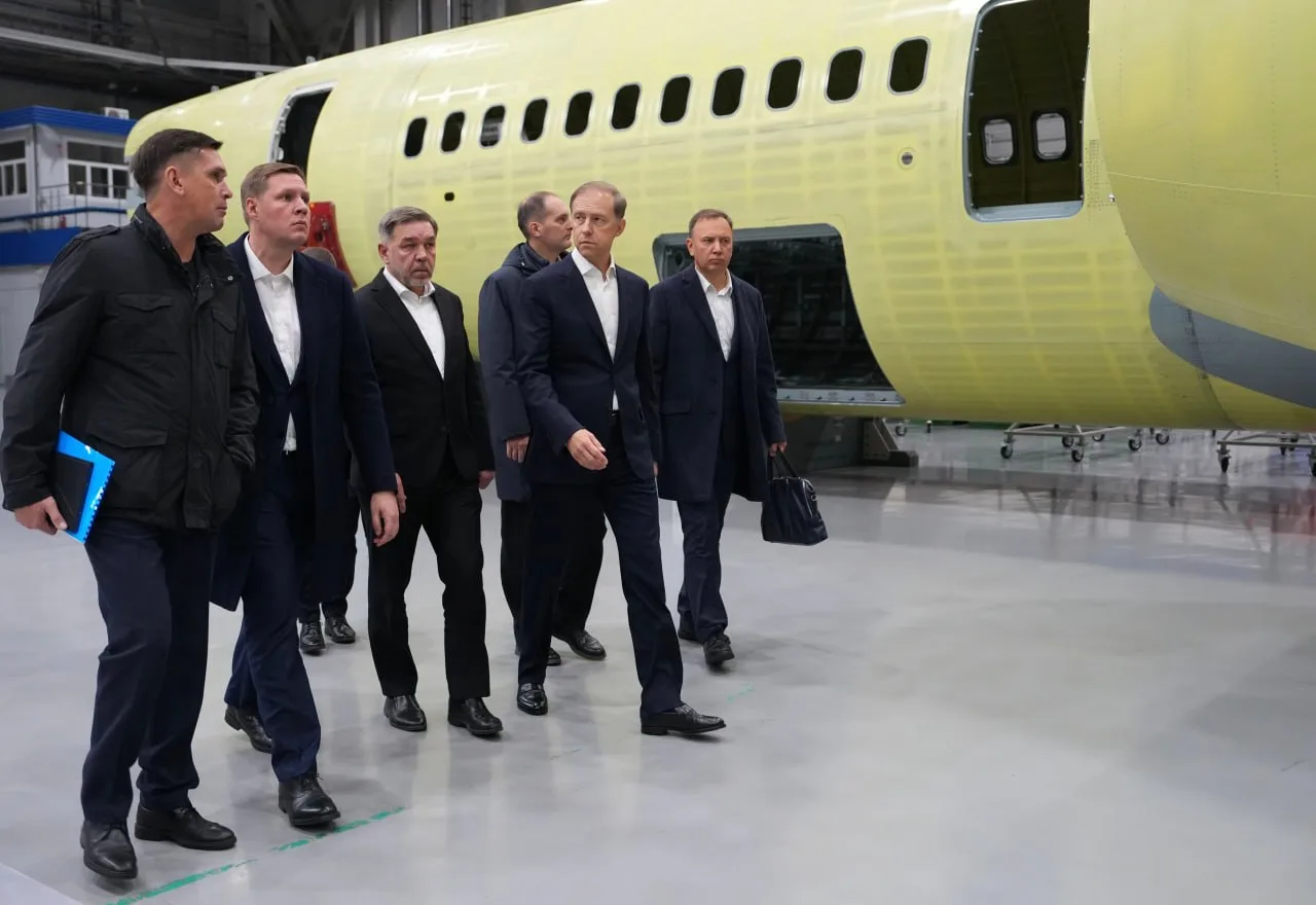 Денис Мантуров посетил Иркутский авиазавод