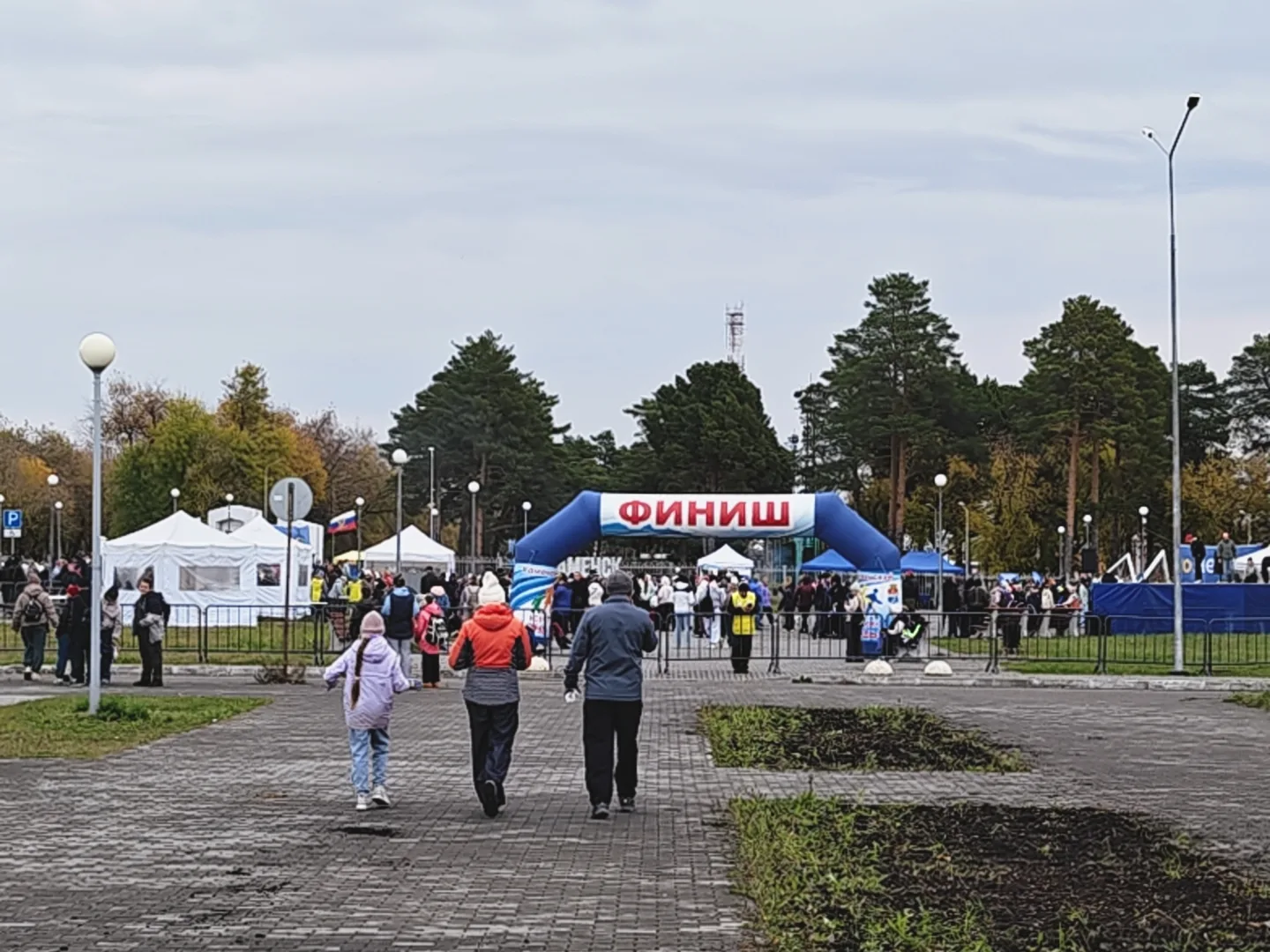 В Каменске-Уральском сегодня День ходьбы.