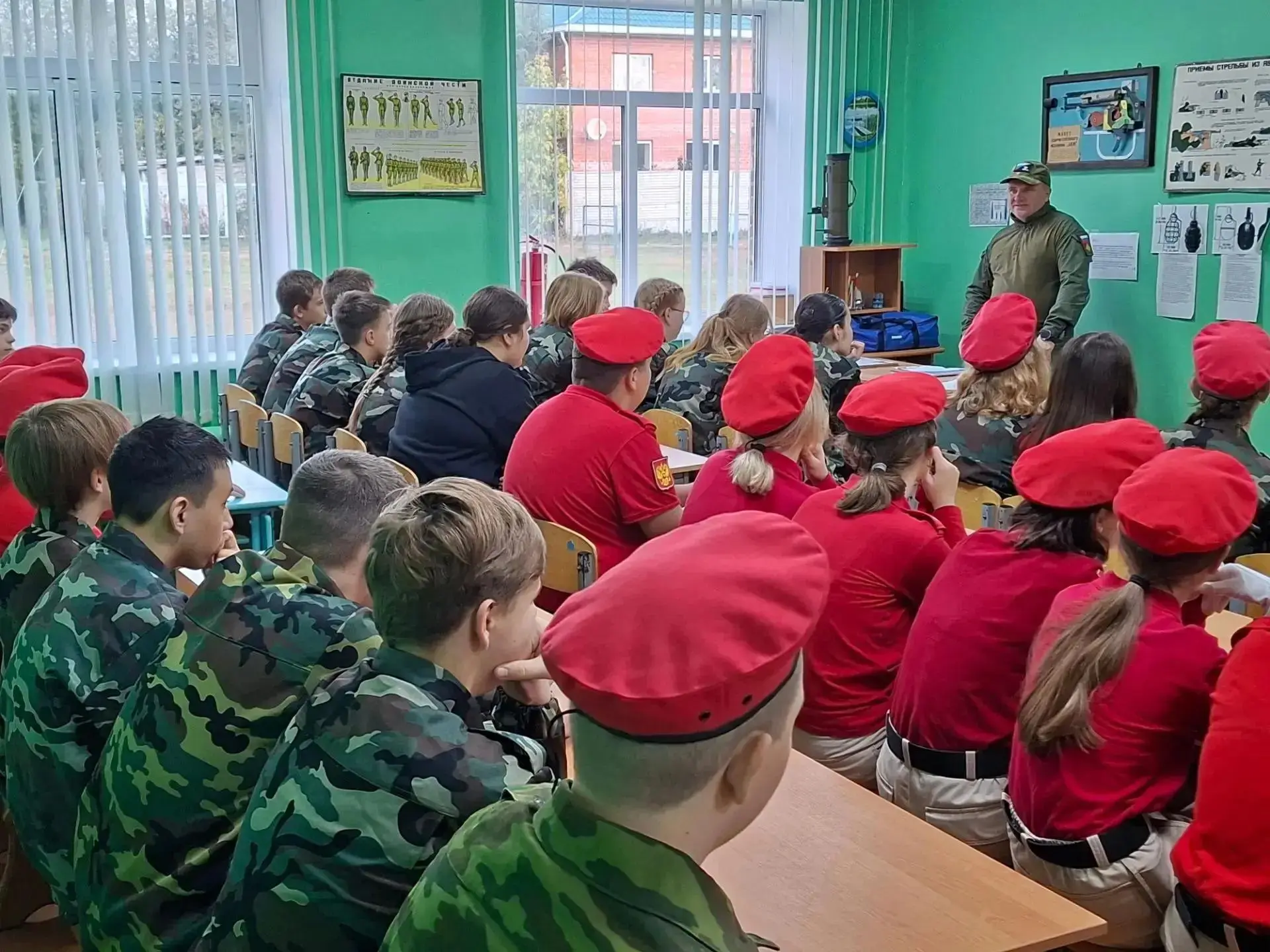 Сегодня  в Лицее города Маркса начались учебные сборы по начальной военной подготовке у...