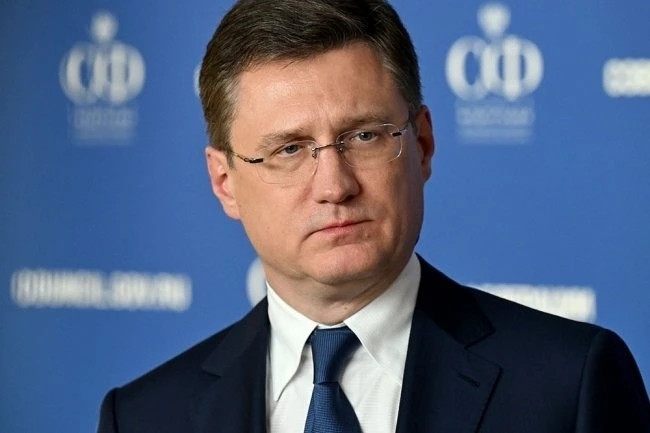 Украина сегодня атаковала два российских НПЗ в Саратовской и Рязанской областях, сообщи...
