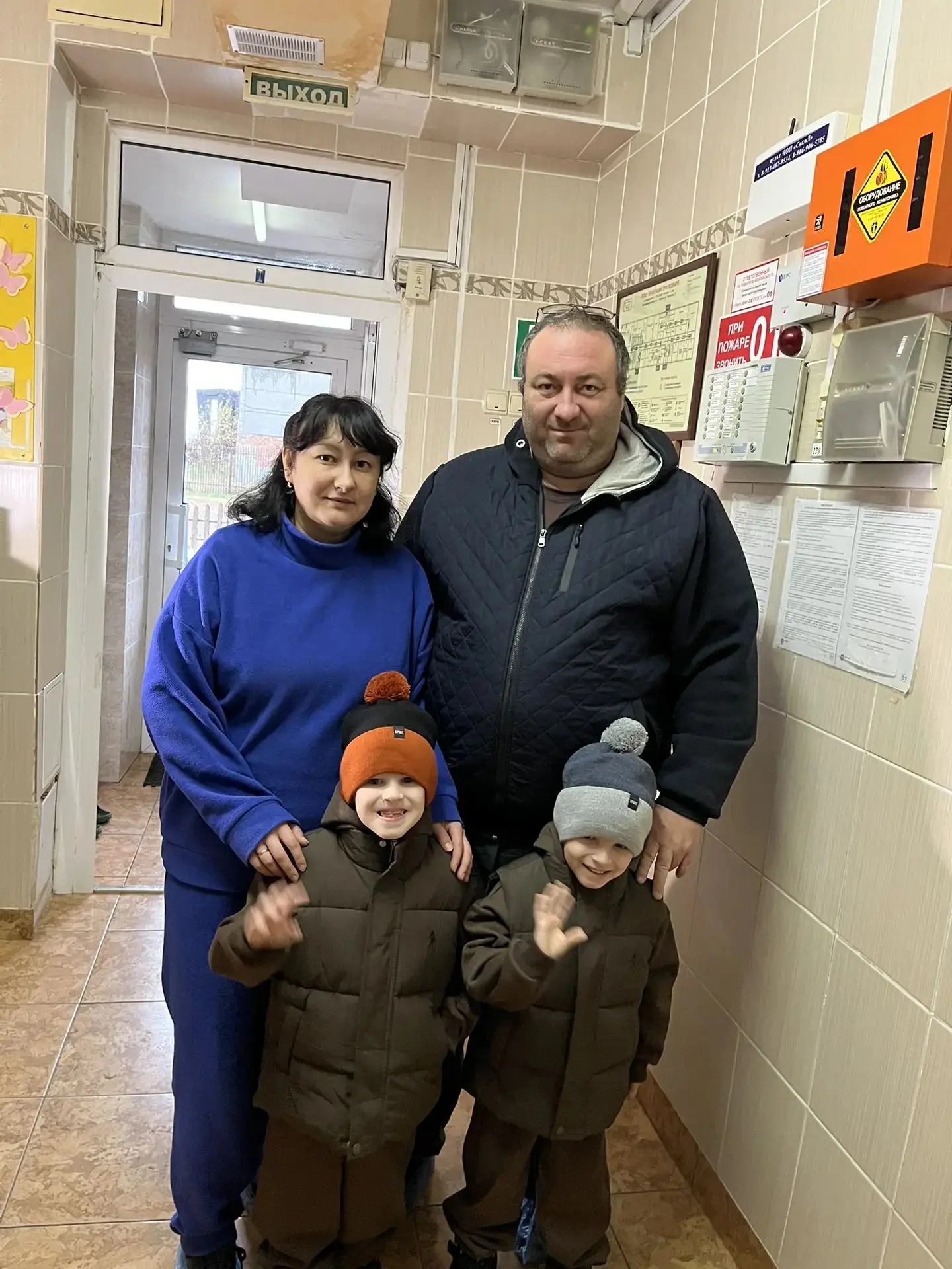 "Счастье на месте, когда семья вся вместе"