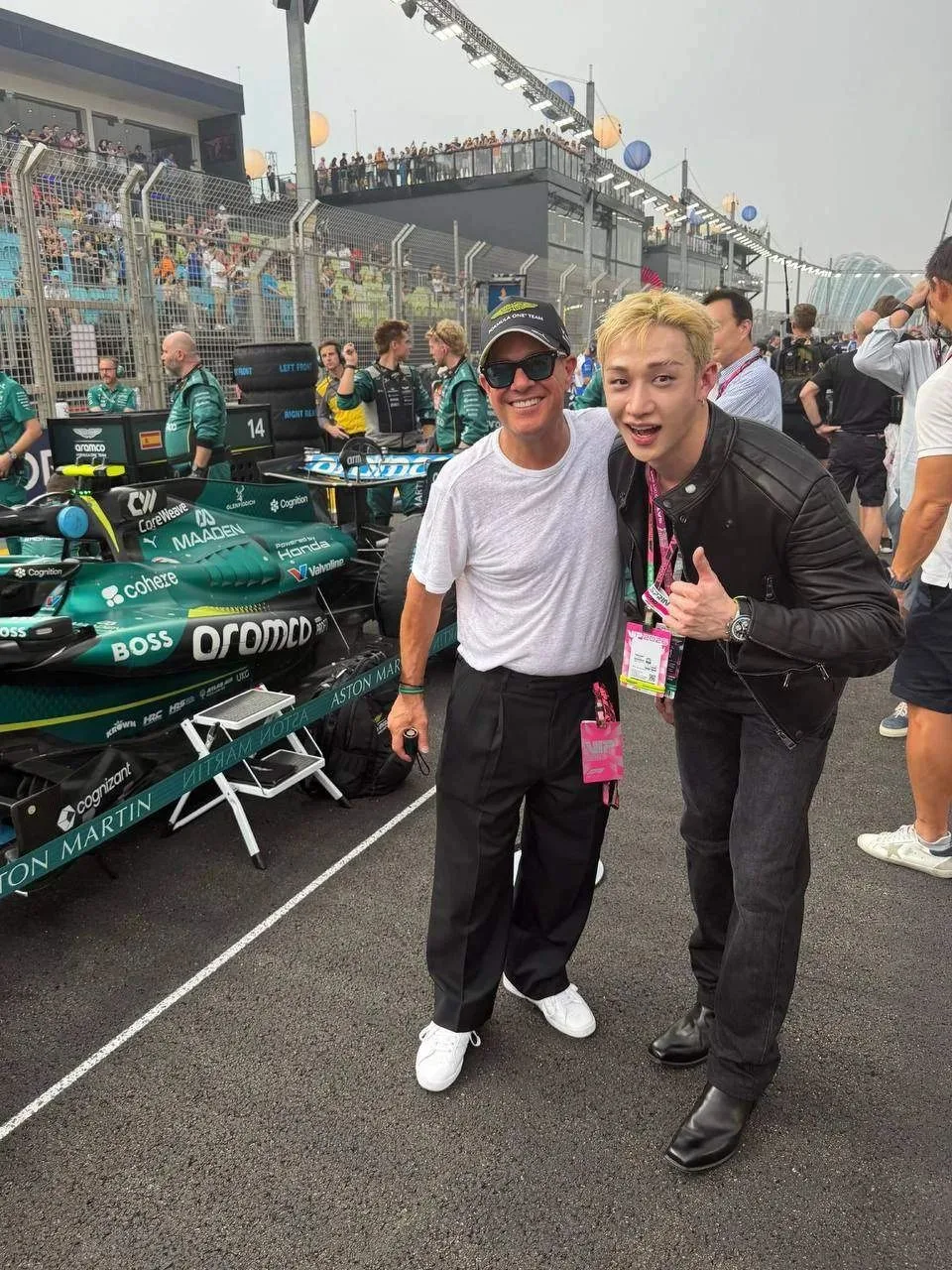 Фото