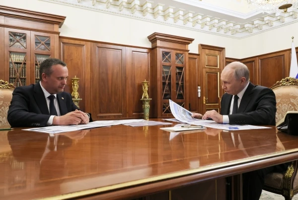 Министр транспорта Андрей Никитин доложил Президенту России о развитии транспортного ко...