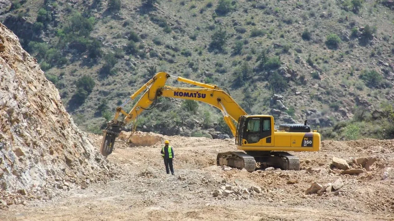 🛣🏗 Власти #Армении опаздывают со строительством новой дороги в село #Нрнадзор на юге ...