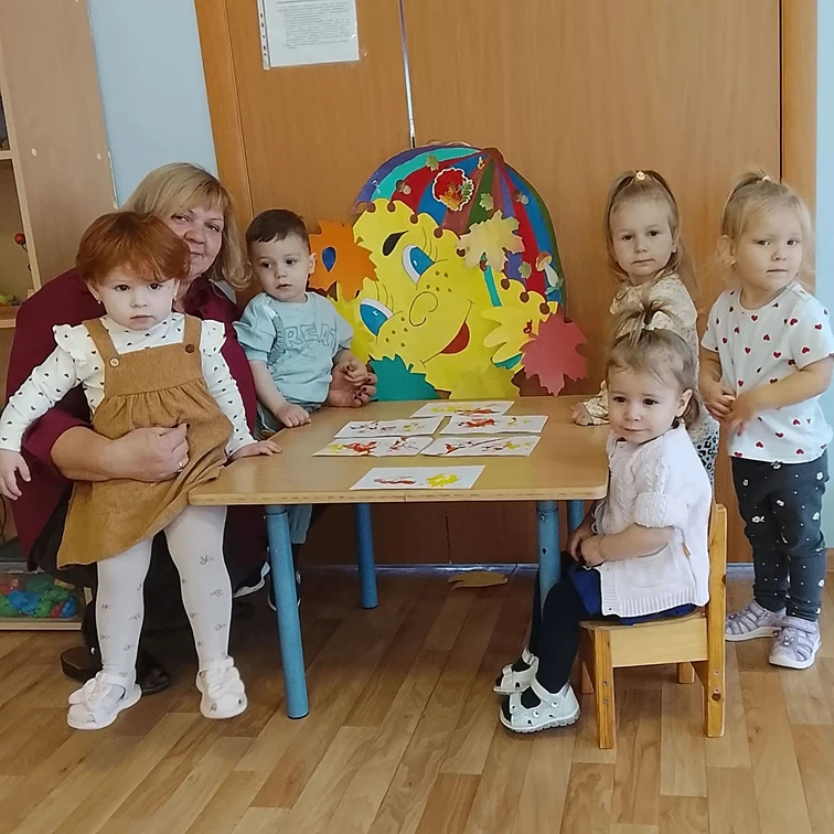 Малыши  второй группы раннего возраста «Пчелка»  познакомились с нетрадиционным способо...