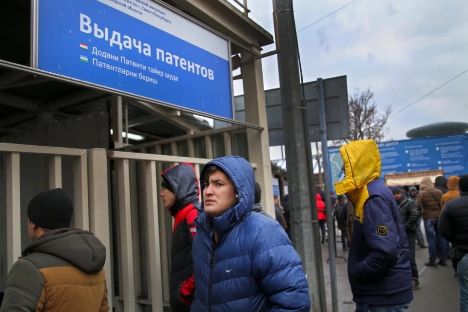 💶 Патент для мигрантов в Петербурге может подорожать на 45%
