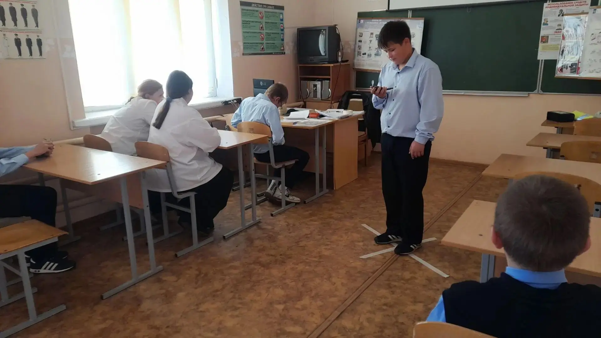 🎒 ОБЗР в деле: теория без практики — ничто! 🎒Сегодня наши ребята из 7–8 классов показ...