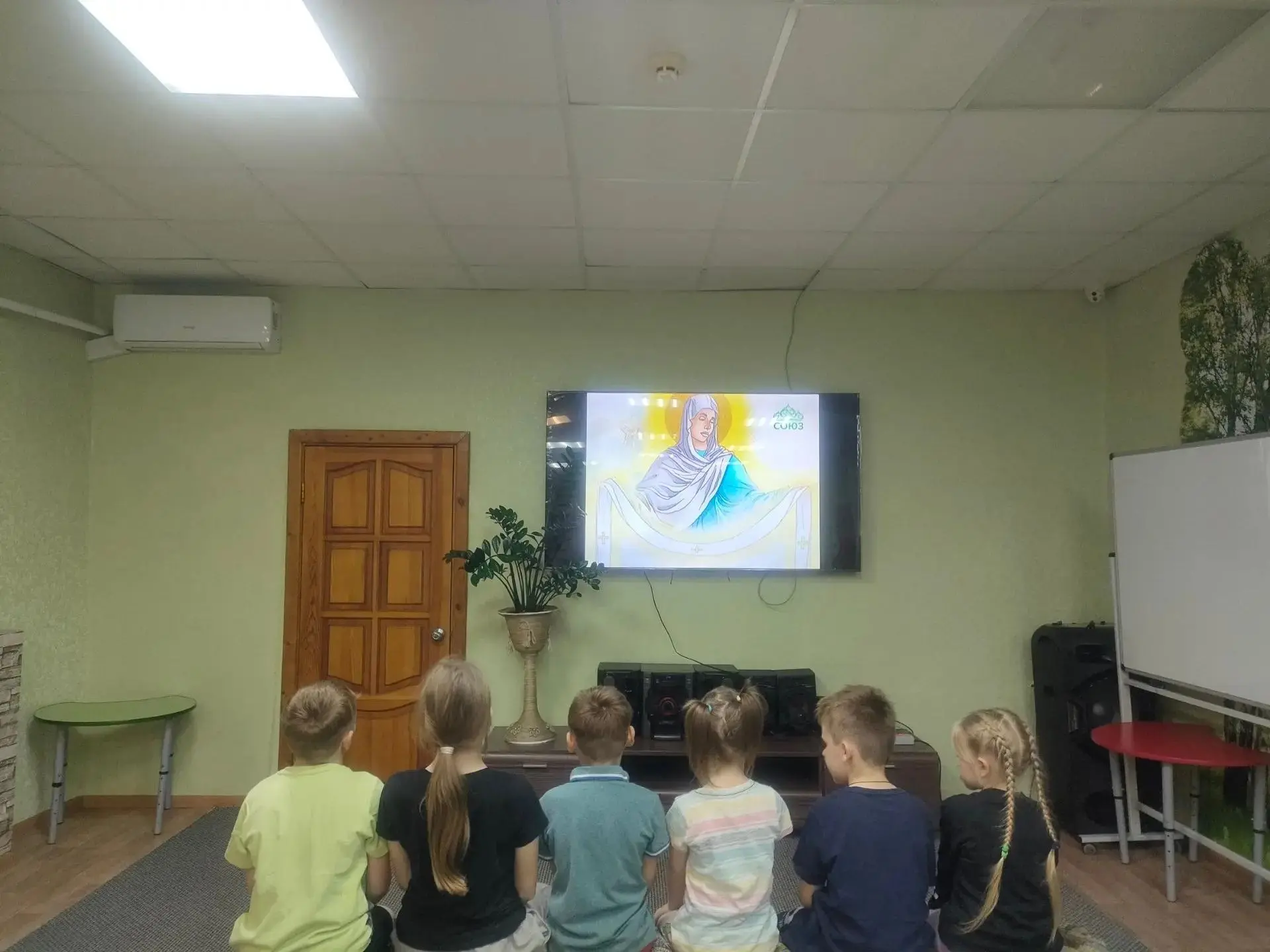 В Щигровском центре «Импульс» занятие по духовно-нравственному воспитанию было посвящен...
