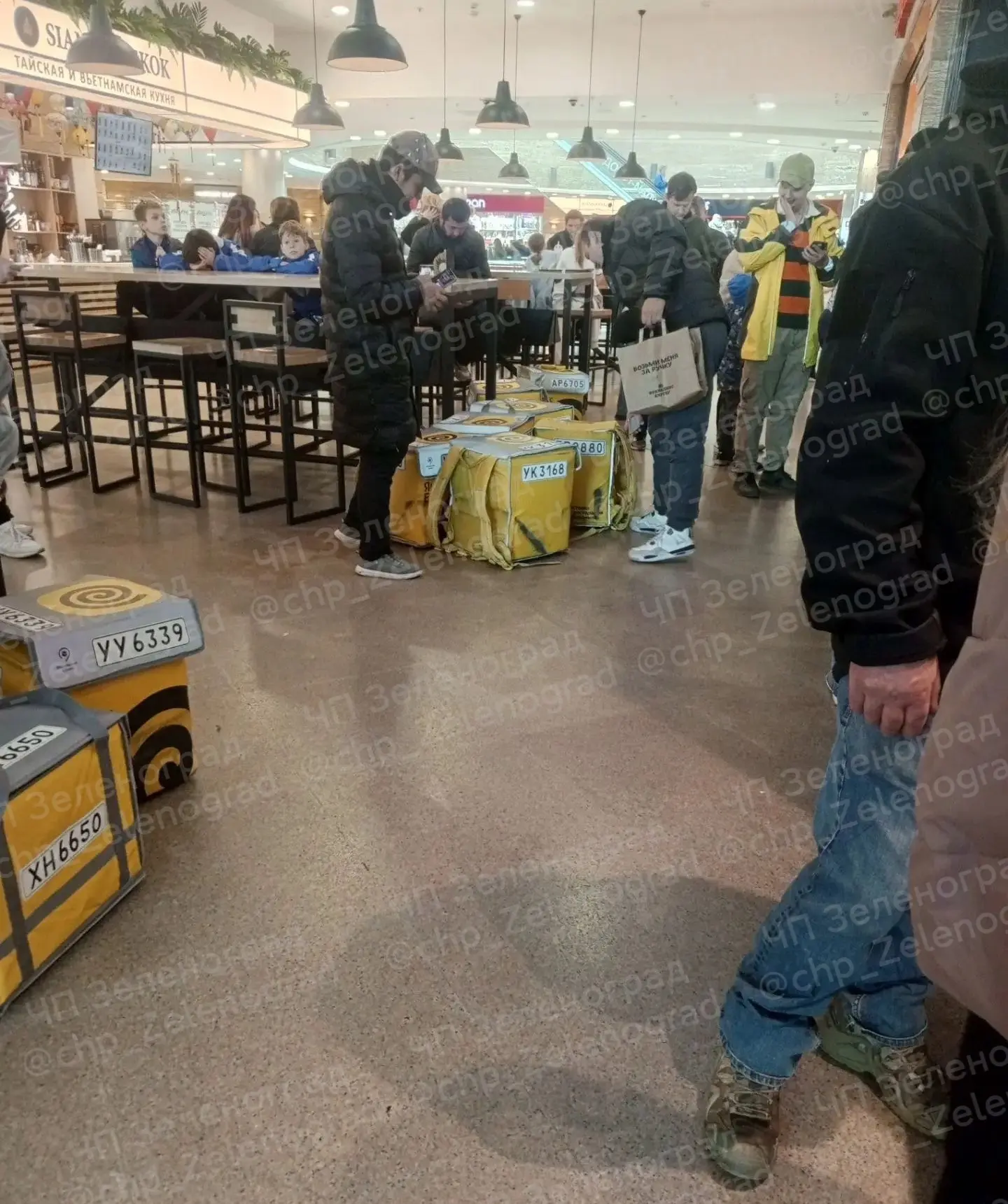 🤯 Доставка в «Иридиум» отдыхает, оплата в «Ростикс» — только наличными!