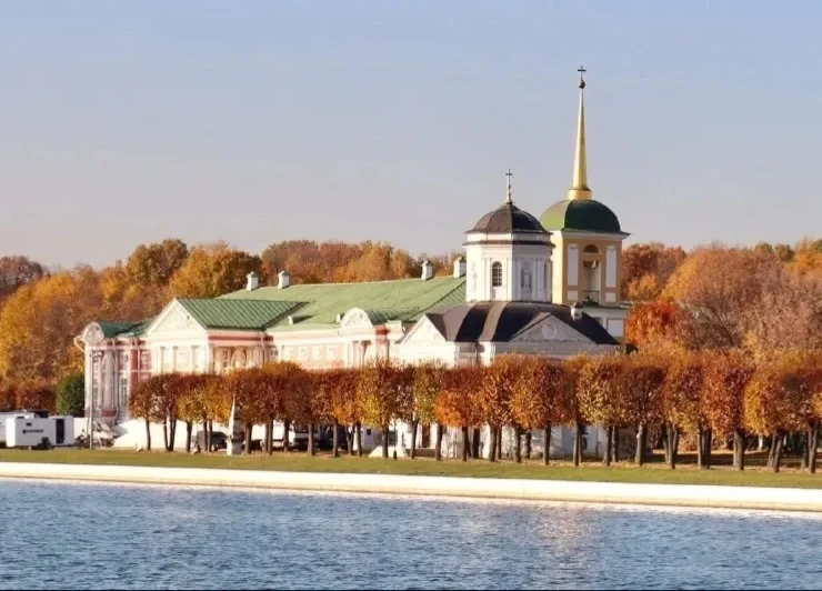 🎨 Вход в Кусково сегодня будет бесплатным