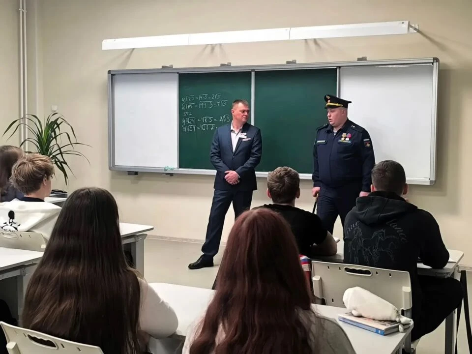 🇷🇺 Он прошел через то, о чем другим рассказывают только в учебниках.