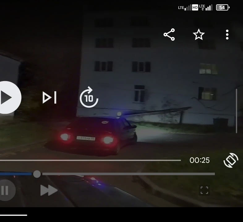 Выпендрился с маяками и подрезаешь? Давай на сайт ГИБДД видео скину , поржем вместе 😁