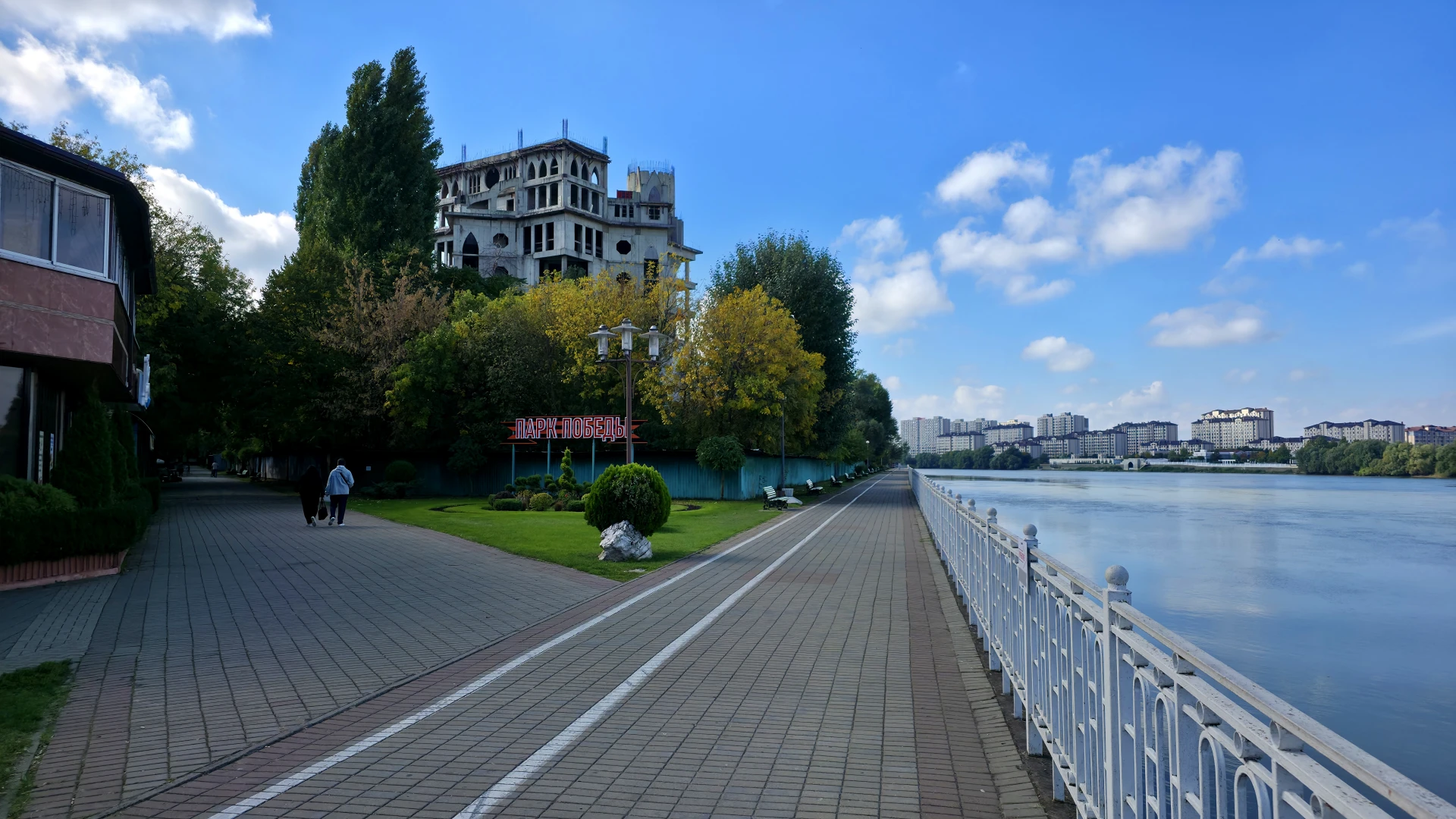 🍂 Насладитесь последними тёплыми деньками в этом году!