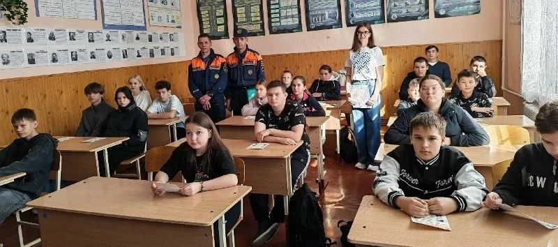 Гуковским школьникам провели урок о терроризме