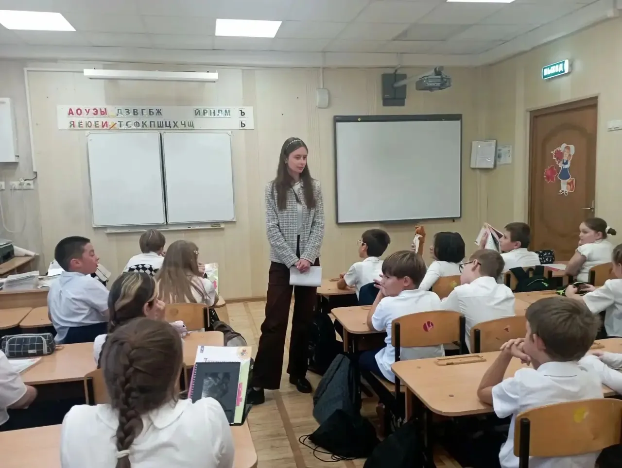 В школе социальный педагог провела  профилактическое занятие для учащихся 4-х классов н...