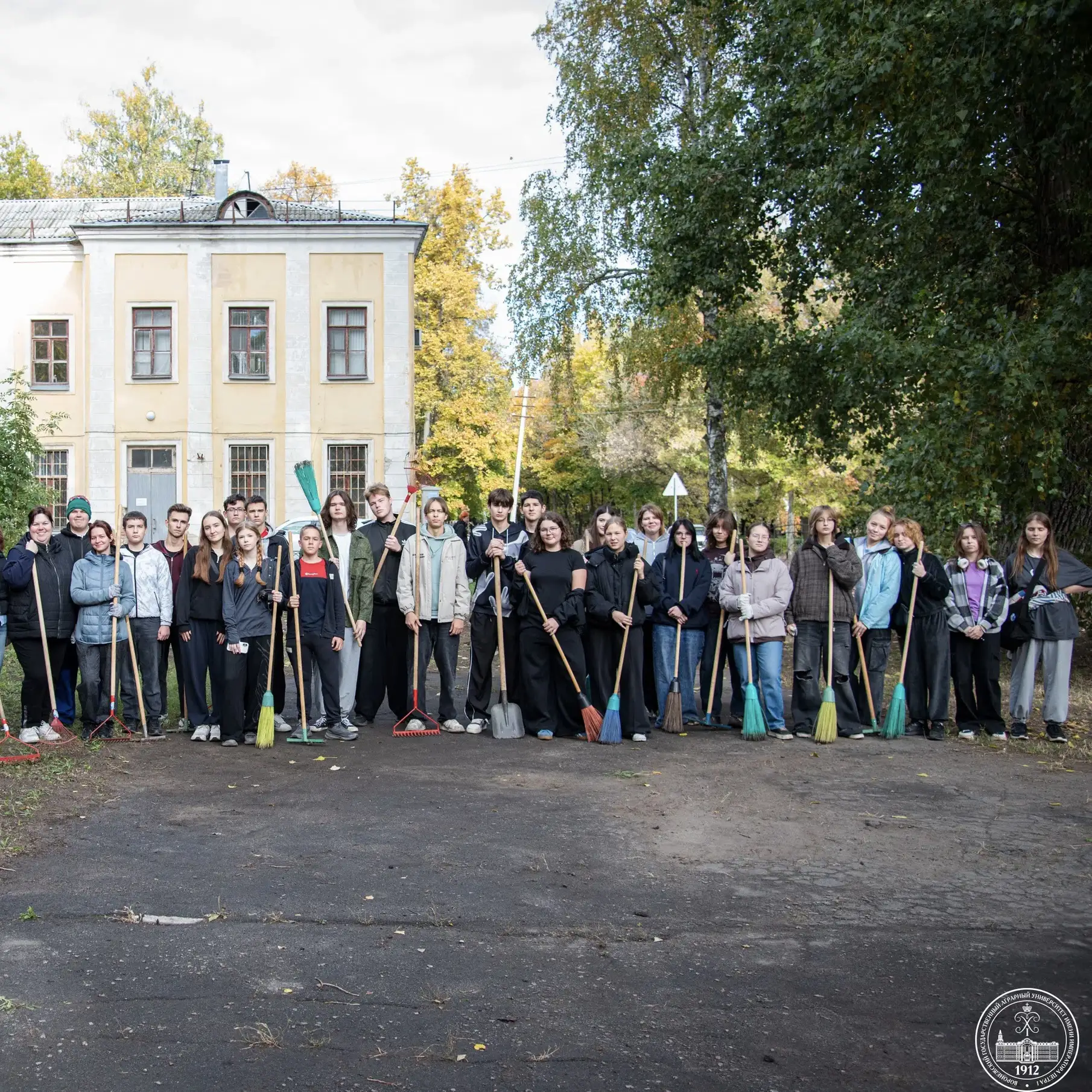🌳 Воронежский ГАУ присоединился к общегородскому субботнику