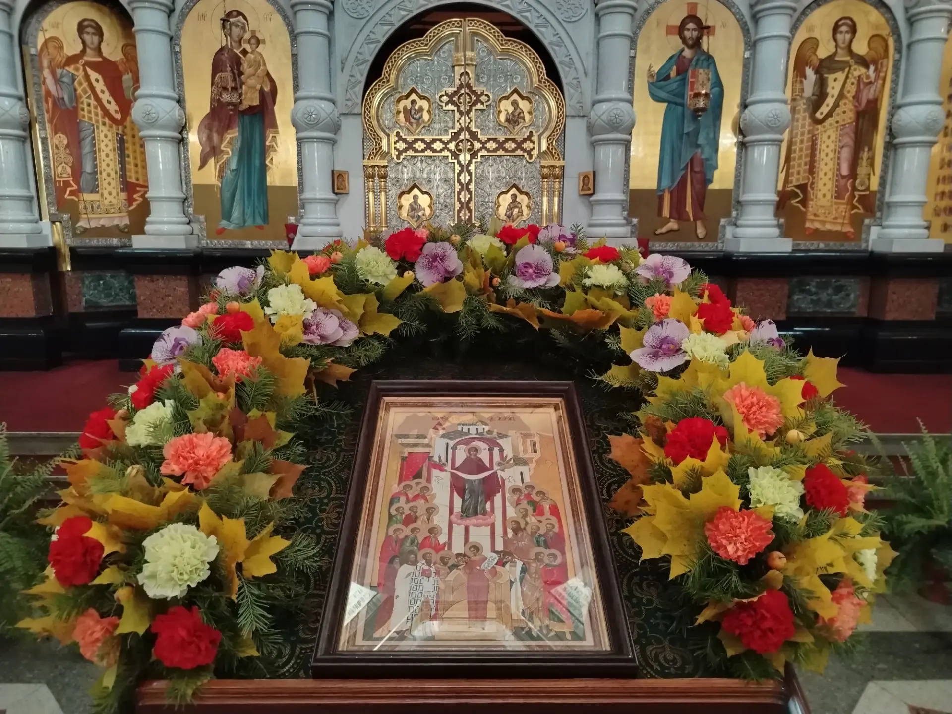 Сегодня, 14 (1 по ст. ст.) октября, – Праздник Покрова Пресвятой Богородицы.