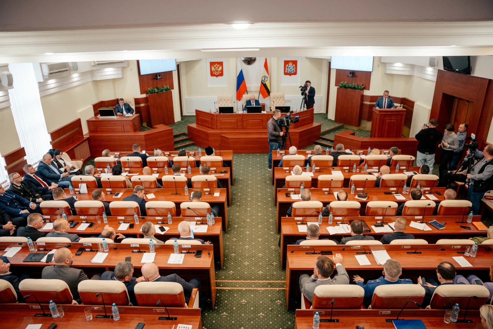 🇷🇺 Сегодня губернатор Курской области Александр Хинштейн принял участие в первом засе...