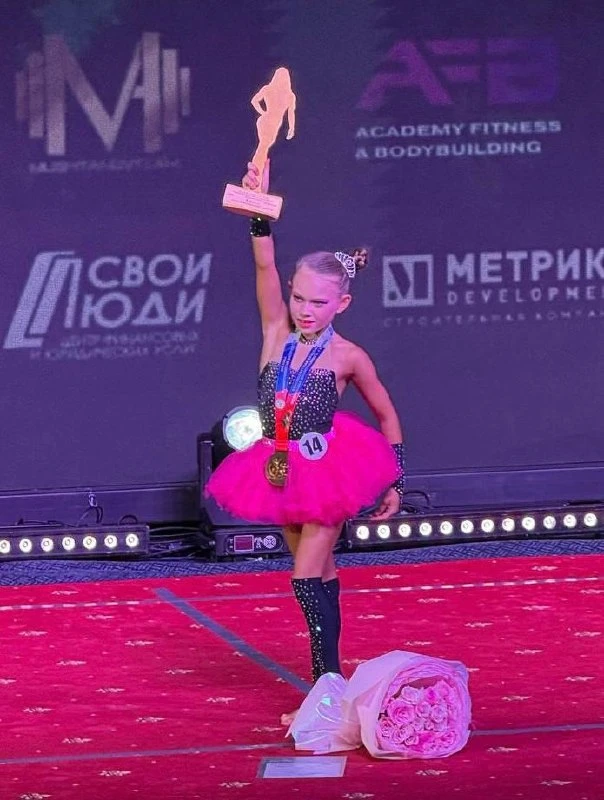 Ялтинские спортсменки завоевали медали на чемпионате ЮФО по бодибилдингу