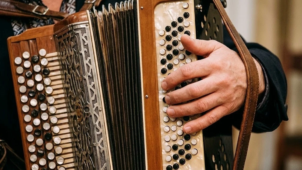 🎶 На Поклонной горе состоялся масштабный музыкальный флешмоб. Одновременно 608 музыкан...