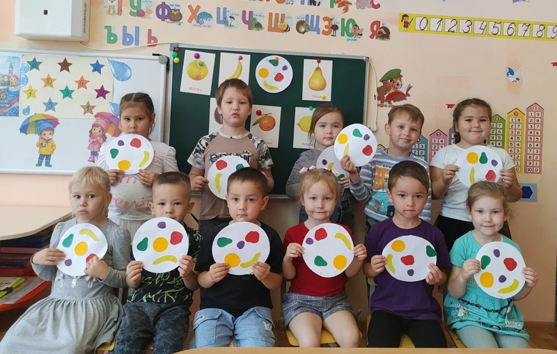 Витаминное блюдце: творчество ребят старшей группы