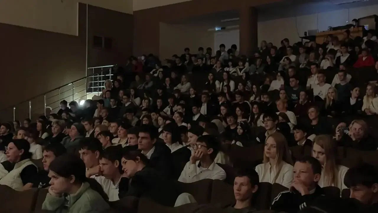 В сельском доме культуры «Юбилей» села Коноково сегодня состоялся патриотический концер...