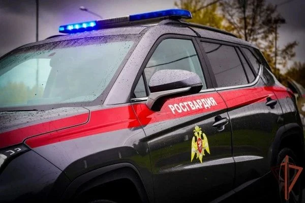 В Новой Москве росгвардейцы задержали гражданина, подозреваемого в сбыте наркотиков в о...