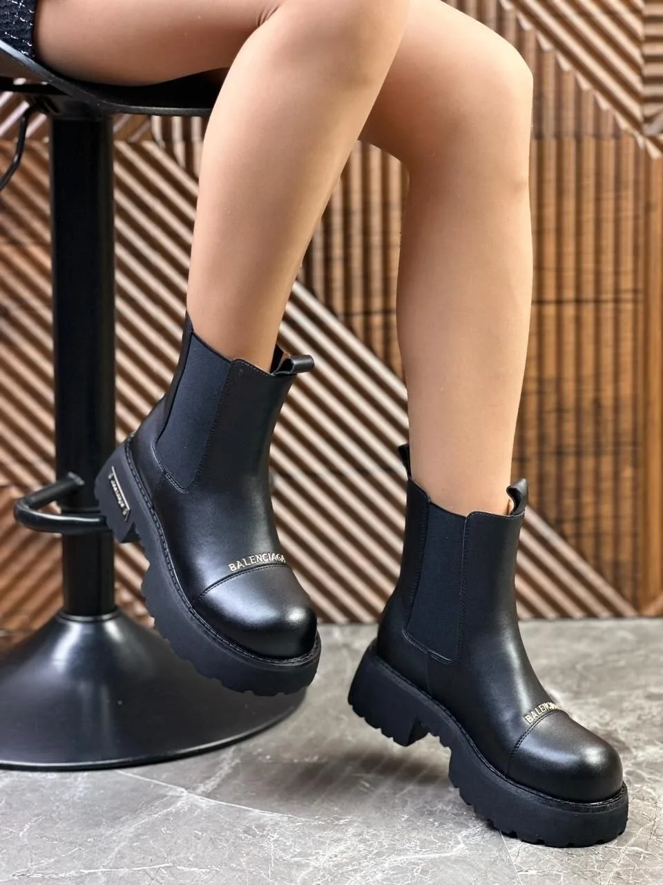 Balenciaga ботинки Челси из натуральной замши и кожи