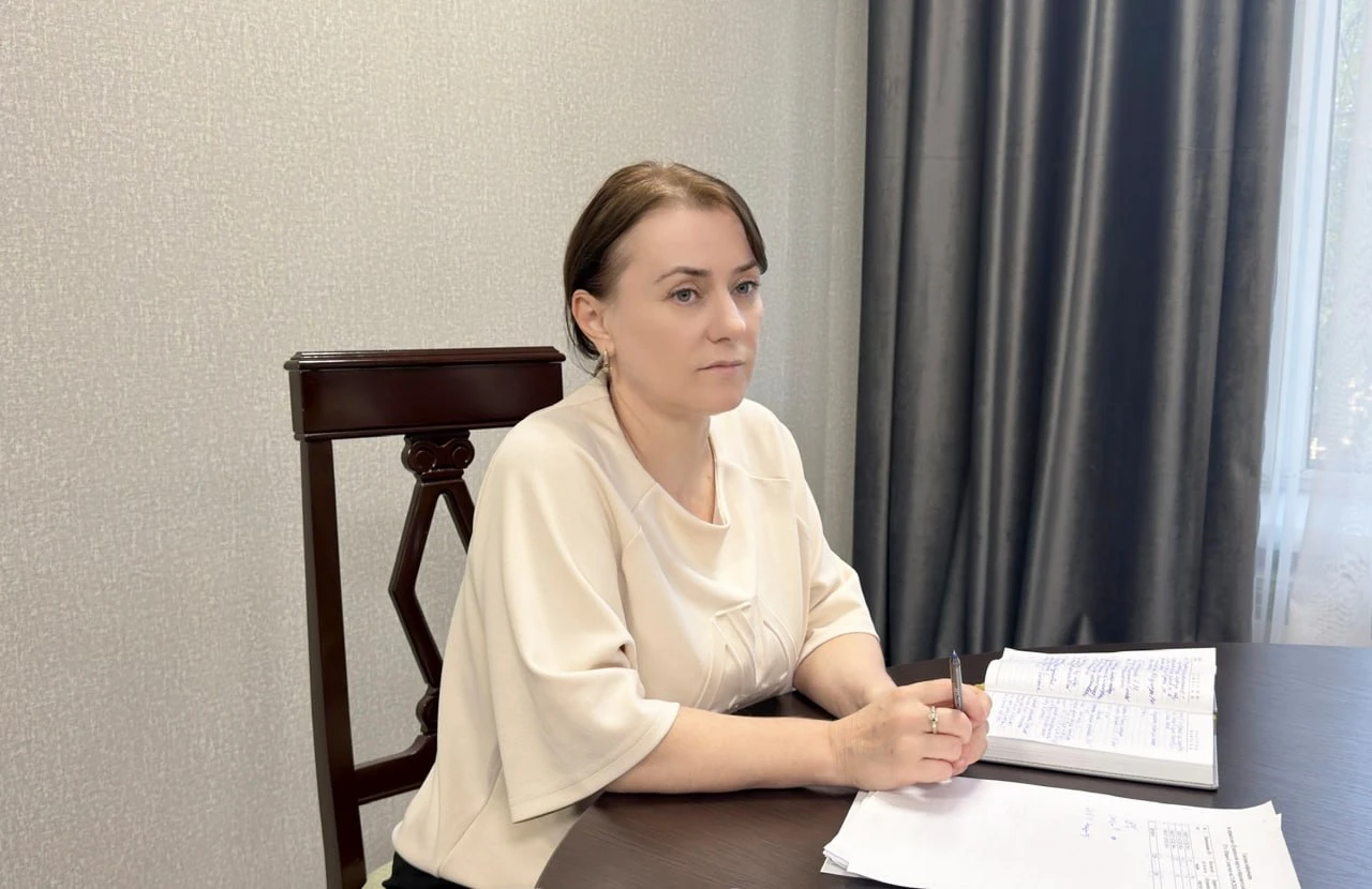 В администрации Южно-Сухокумска обсудили реализацию программы «Пушкинская карта».