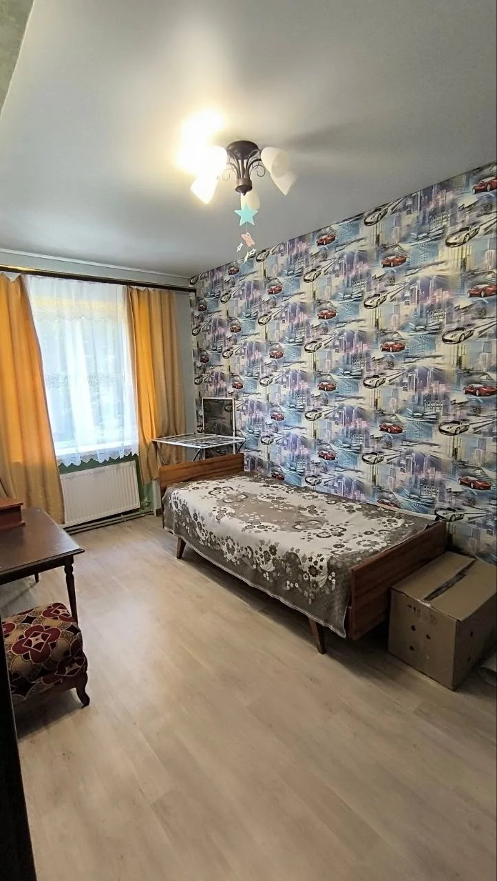 Продам 3-комн. квартиру, 57 м², 2/5 эт. в Горловке, ул. Мазиковых