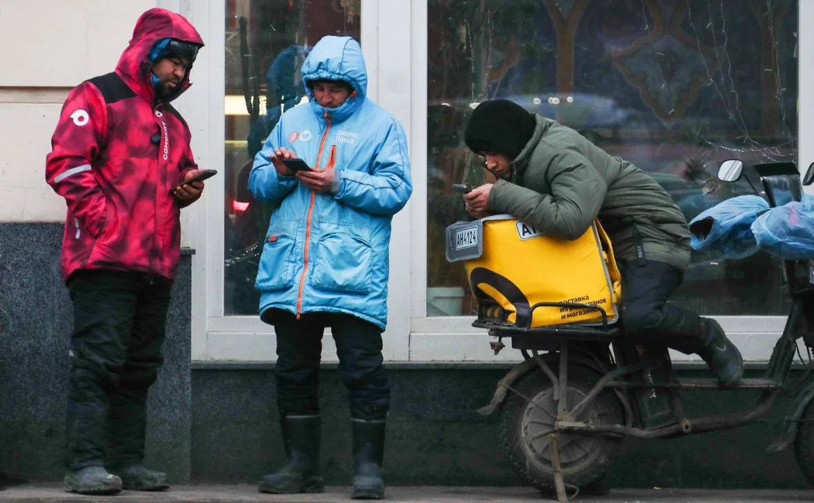 🛴 В России спрос на курьеров на самокатах вырос в полтора раза за год.