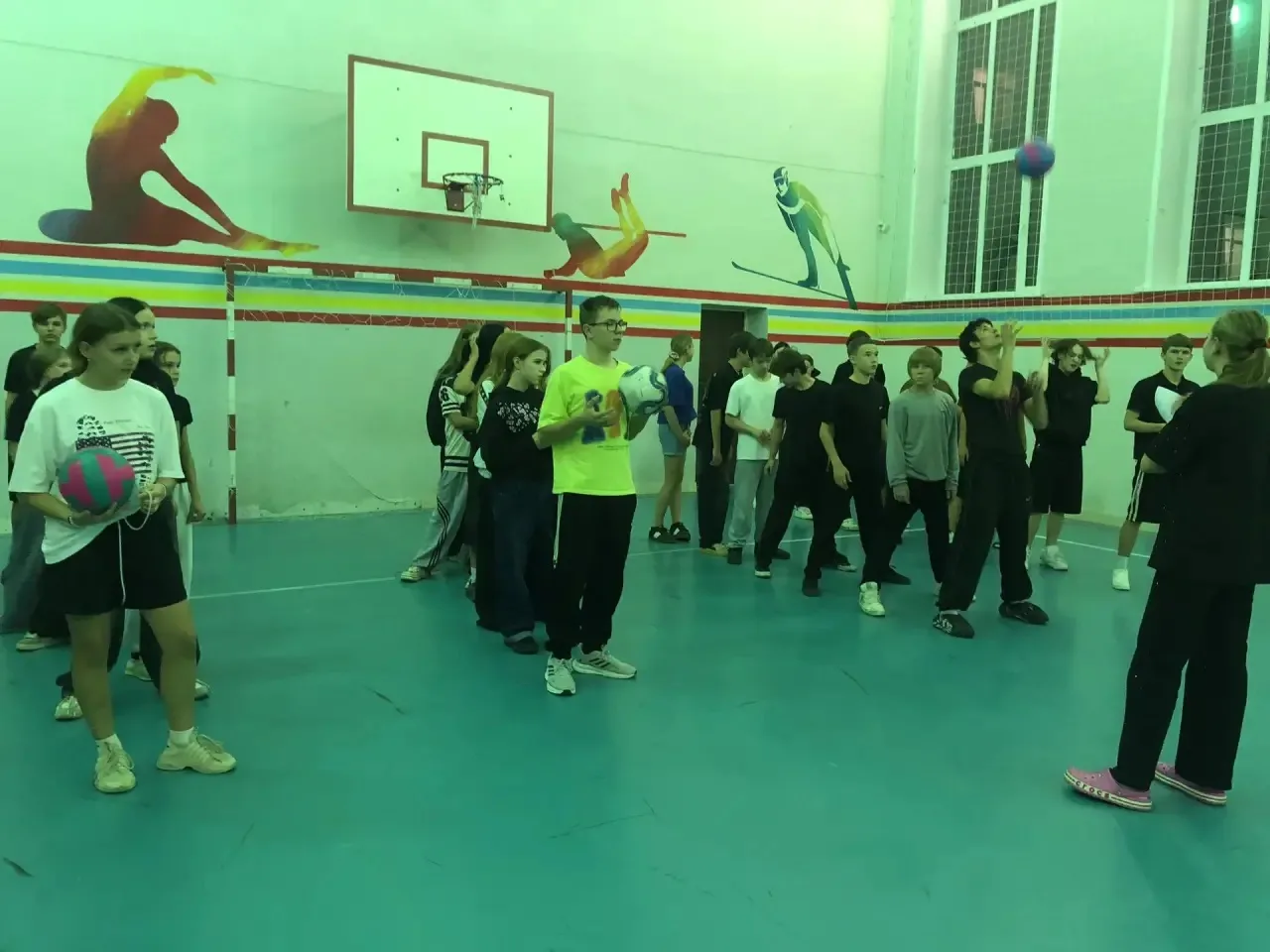 На спортивной площадке было жарко — и не от солнца, а от эмоций и настоящего спортивног...