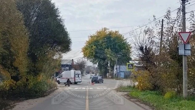 В Шуе мопед столкнулся с автомобилем: в больницу попали подростки 15 и 17 лет