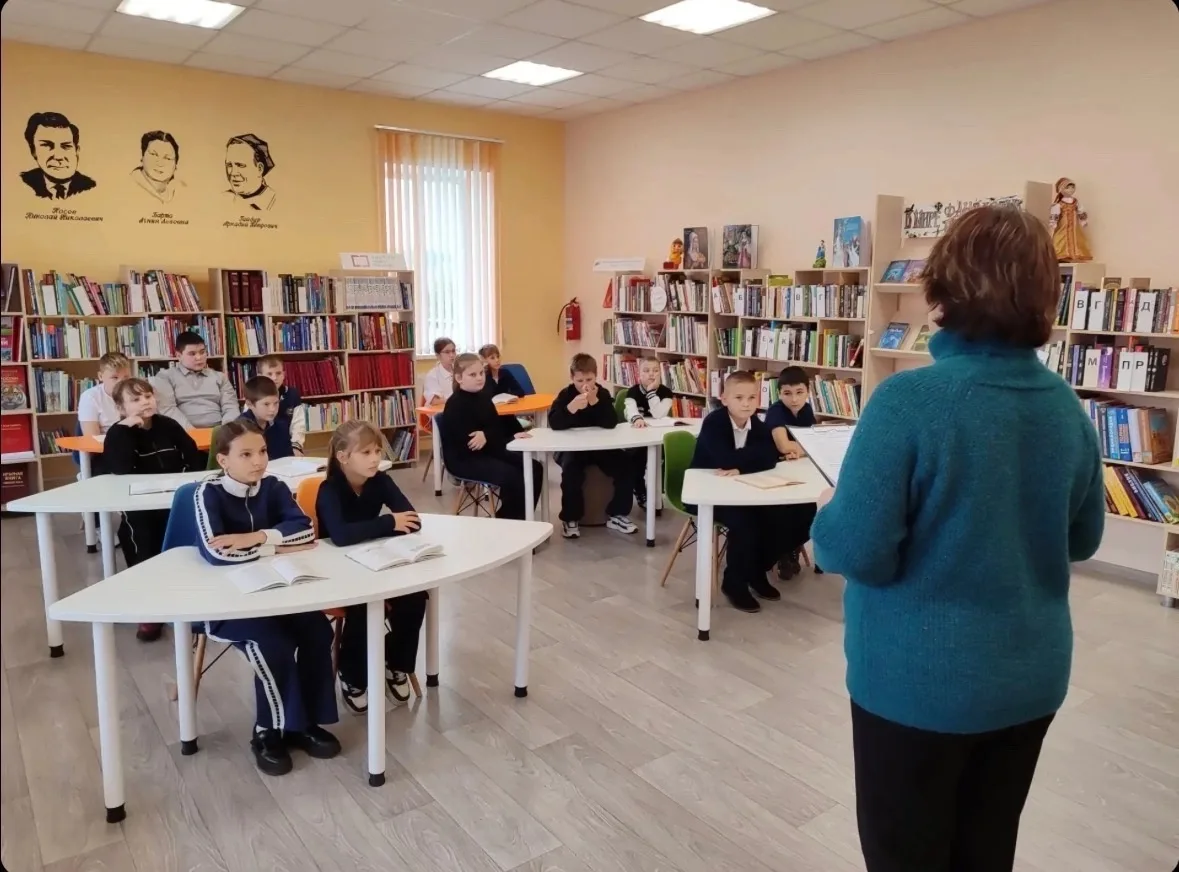 ✨ Классный час в библиотеке: 4-Б о Лермонтове📚