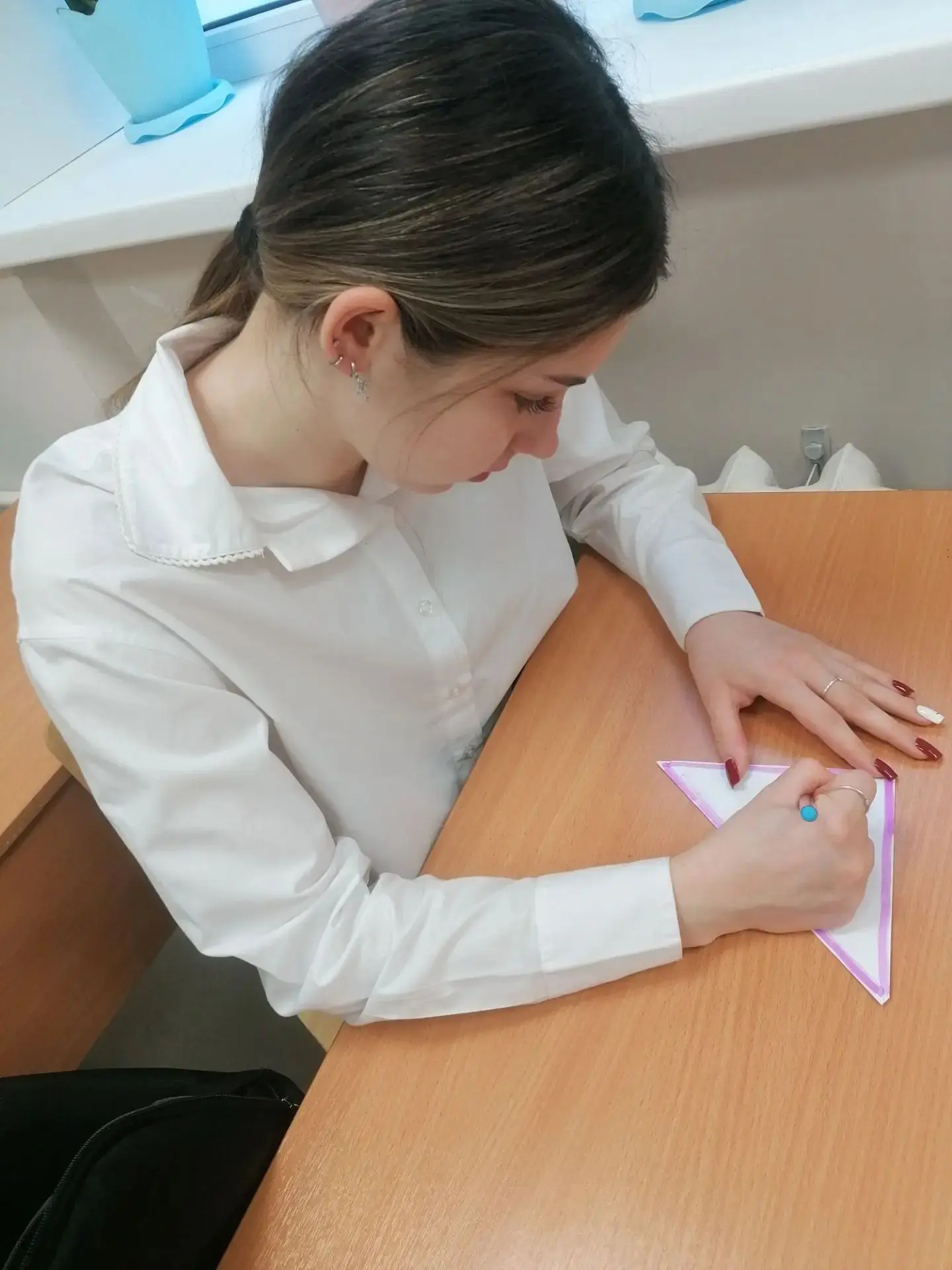 💌Ученики 11 класса написали письма нашим бойцам, в которых пожелали им всего самого до...