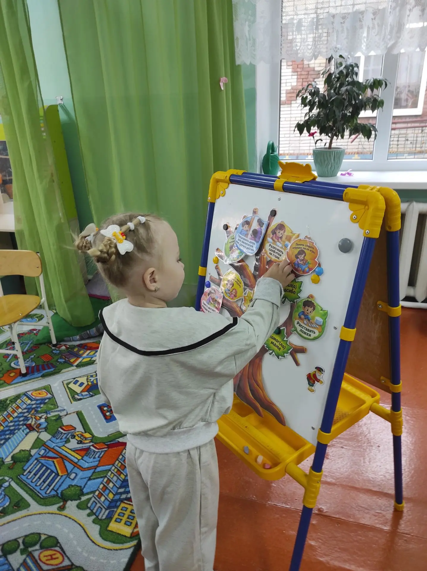 Дерево добрых дел: новая жизнь в каждом листочке
