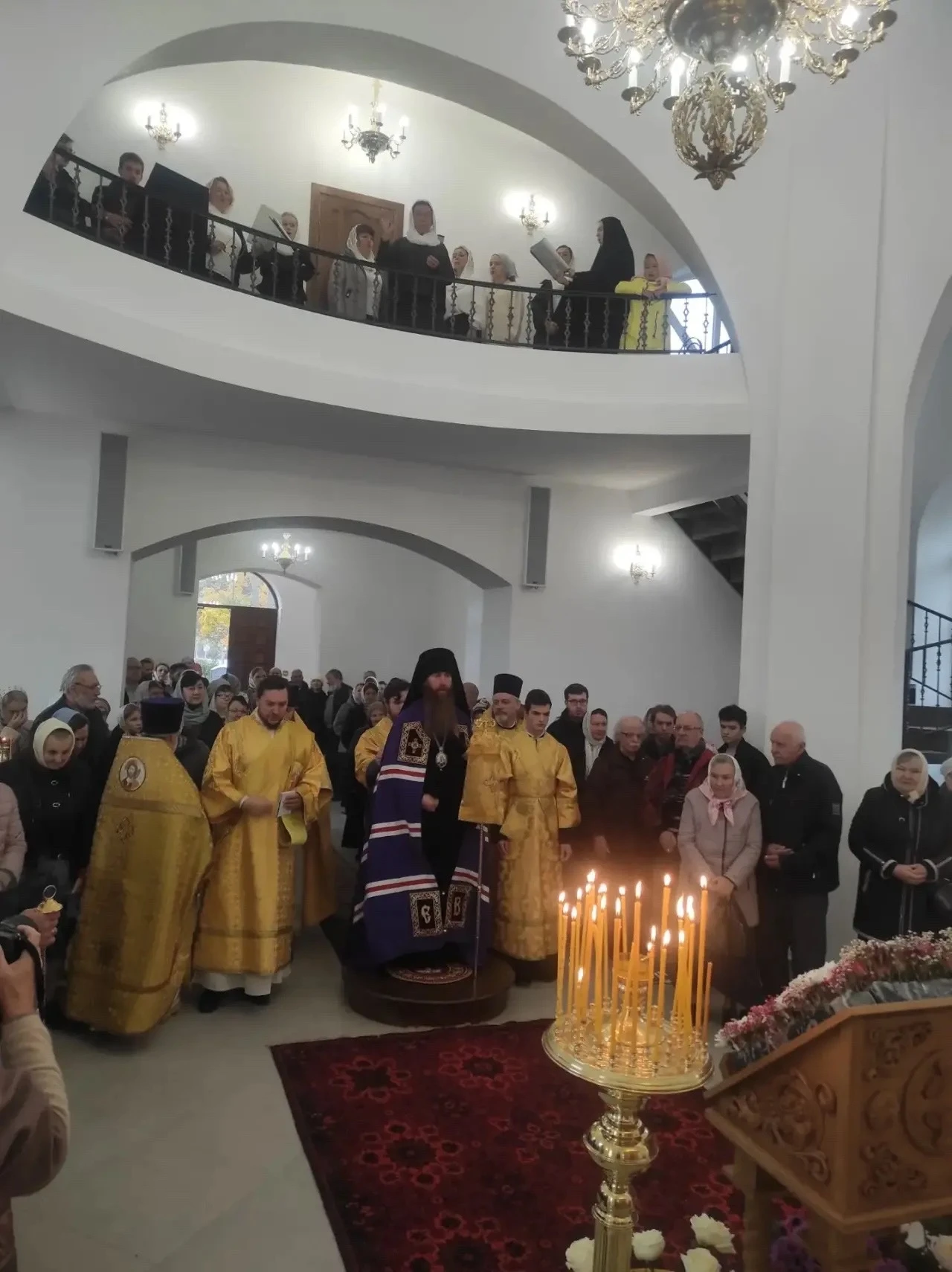 В Великих Луках состоялась первая Божественная литургия в новом храме Успения Пресвятой...