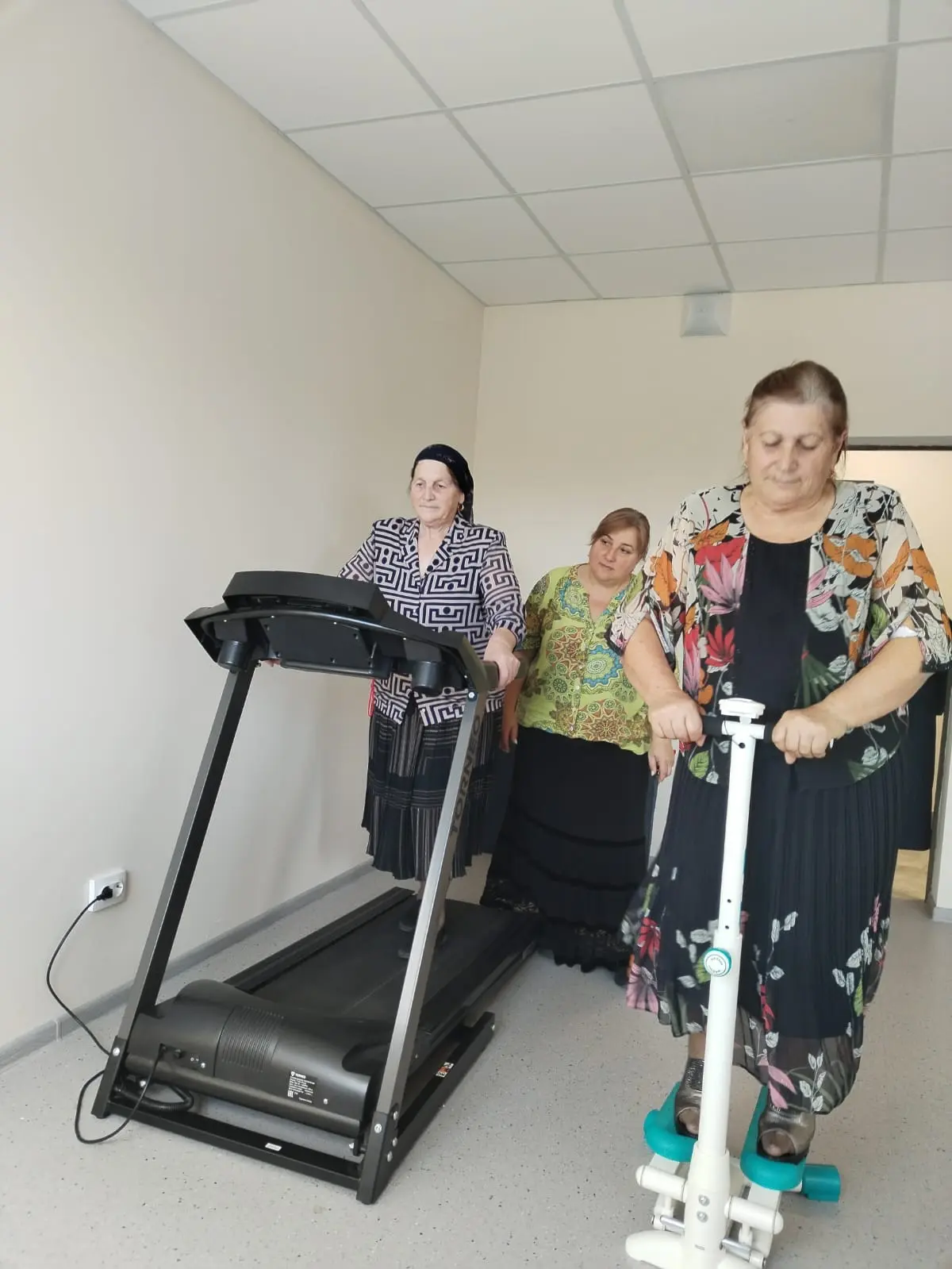 В рамках федерального проекта "Старшее поколение" нацпроекта "Семья" социальный работни...