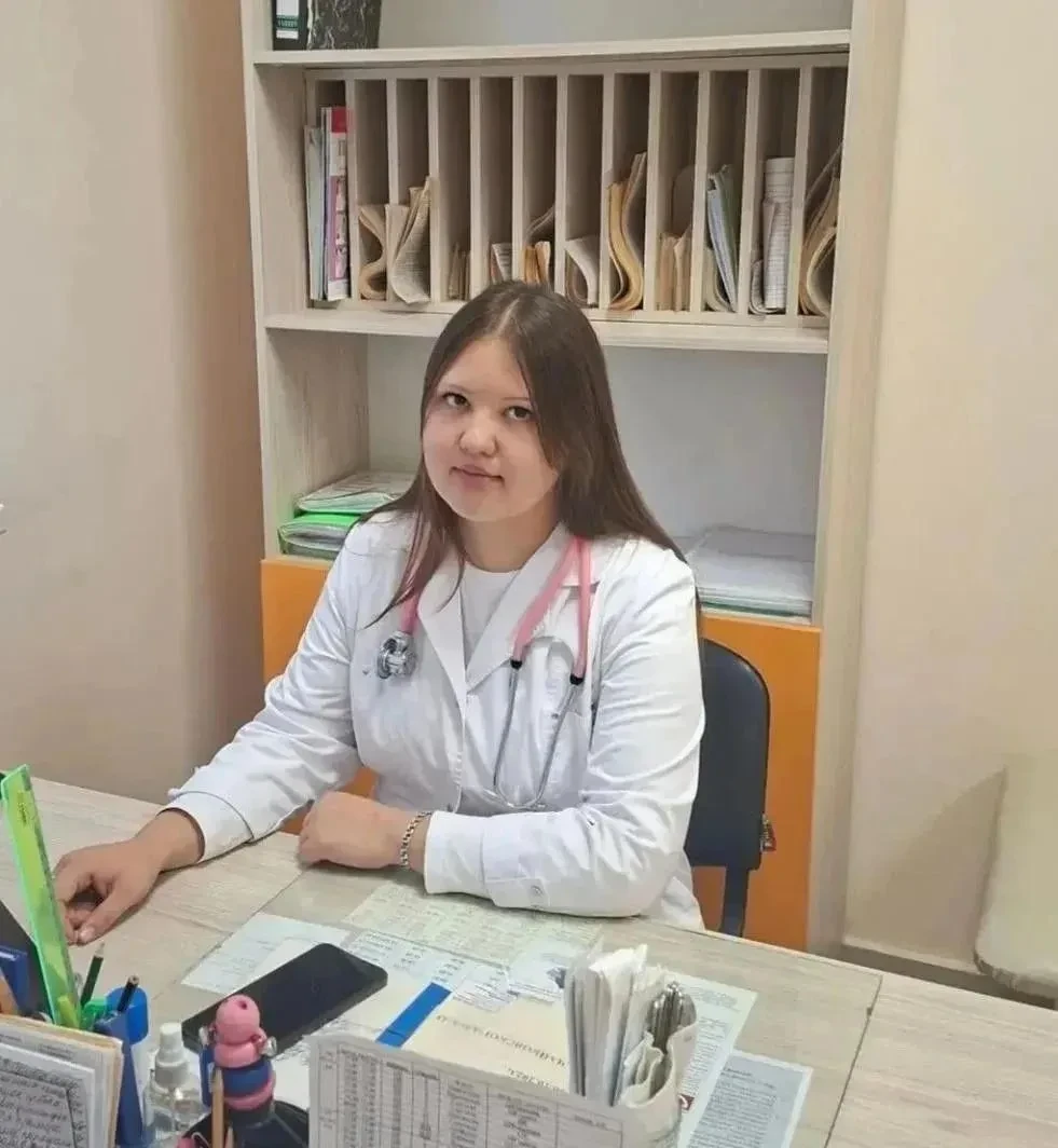 Два новых фельдшера начали работу в детских поликлиниках