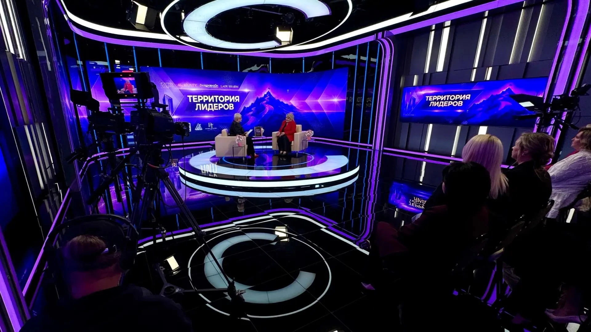 📹 Смотрите новый выпуск совсем скоро на наших ресурсах! А пока — делимся кадрами с зап...
