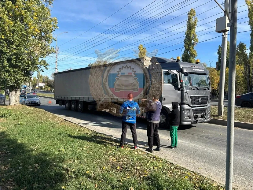 🔴 В Саратове фура сбила пешехода