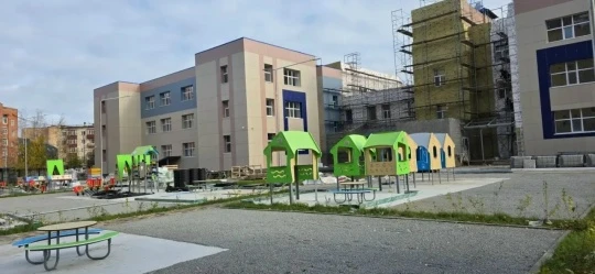 «Партийный десант» в 16‑м микрорайоне: на финишной прямой — строительство детского сада...