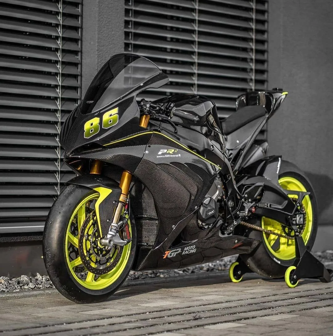 Moto Racing — high-speed thrills on two wheels! 🏍️🔥