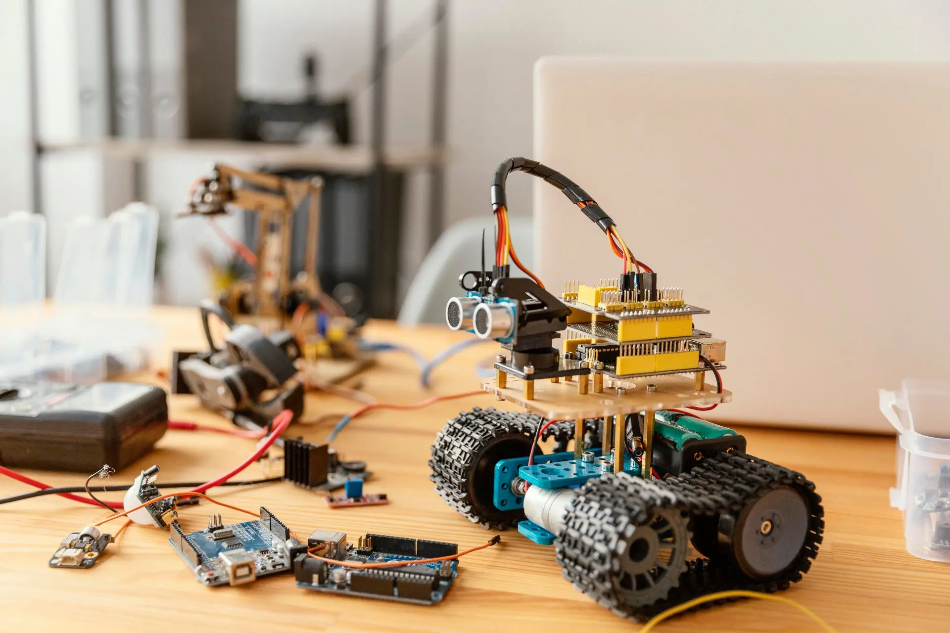 🤖 РОБОТОТЕХНИКА В ШКОЛЕ! 🚀                                                           ...