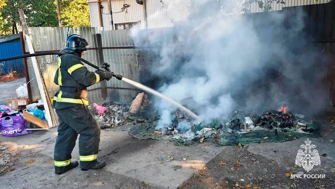 ⚡️В Новомосковске за день произошло сразу два пожара — и оба с мусором!