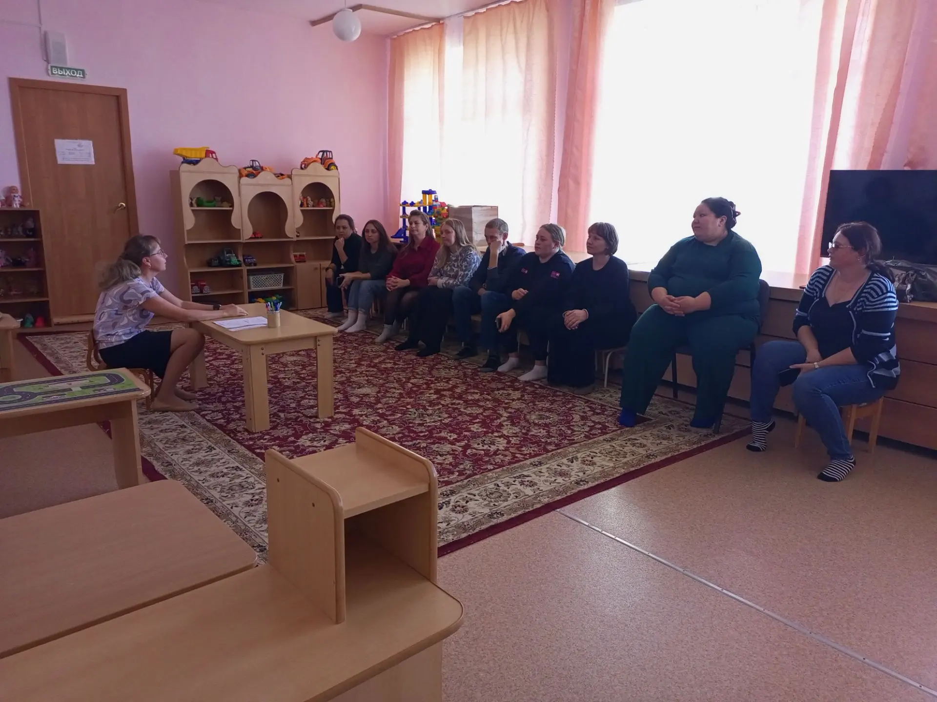 В старшей и подготовительной группах  состоялось родительское собрание, посвящённое воз...