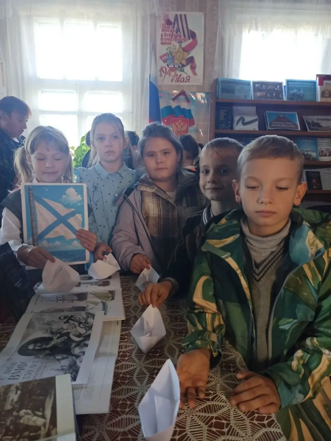 📆2 октября Новокурлакскую сельскую библиотеку посетили обучающиеся начальных классов М...