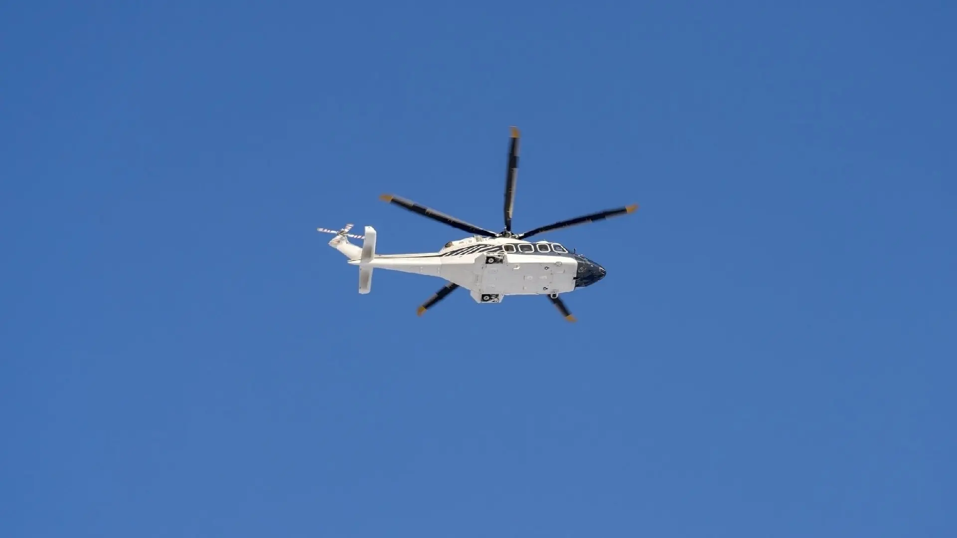 Речная навигация на Ямале — всё! Пора переходить на вертолёты 🚁