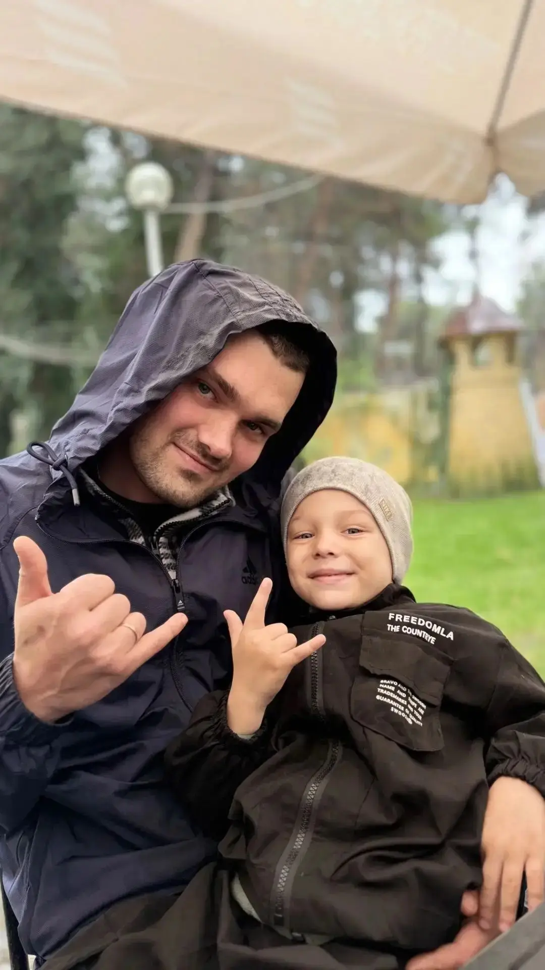 Участник фотоакции Никита Алексеев с сыном Кириллом из