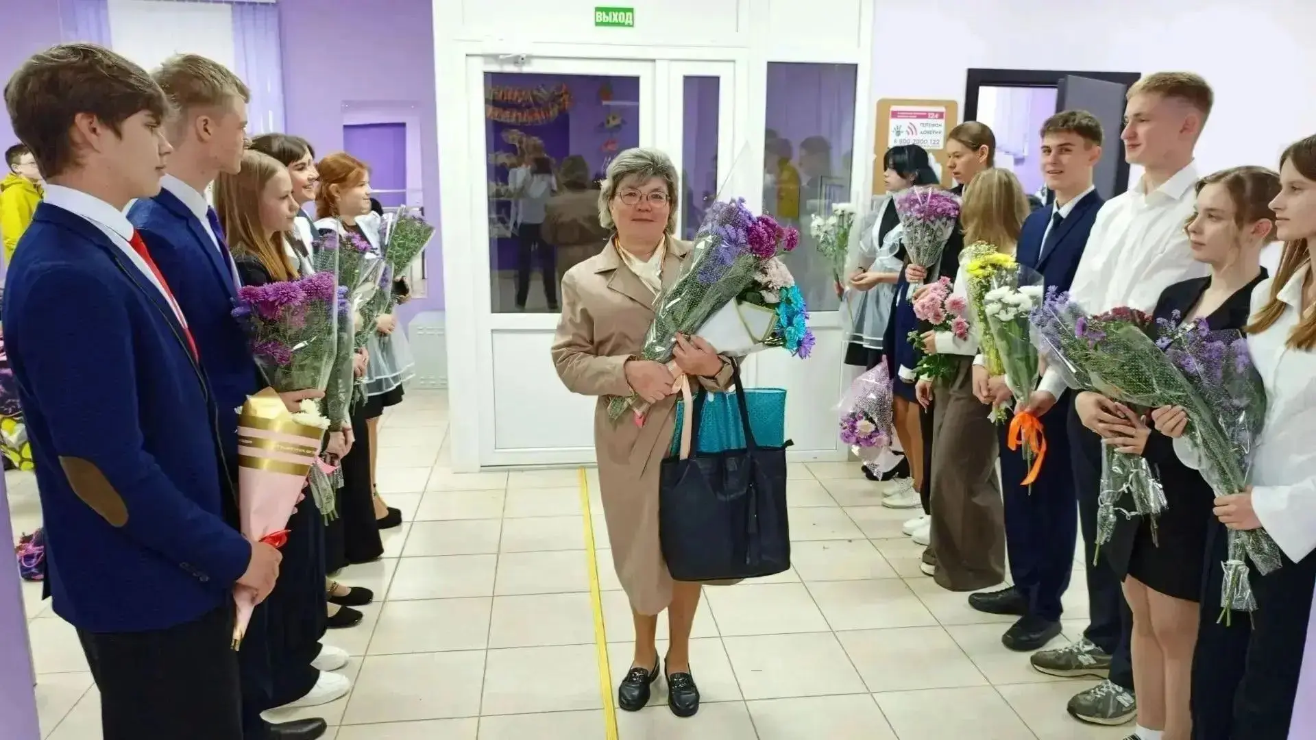 5 октября в России отмечают праздник тех, кто формирует будущее страны. Учитель- это не...